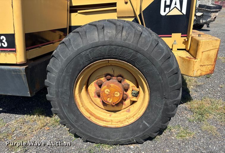 image for item ET8538 1998 Caterpillar TH83 telehandler