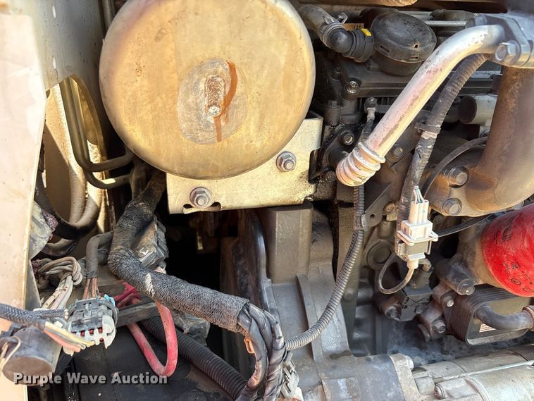 image for item EU0081 2019 Bobcat T650 tracked skid steer loader