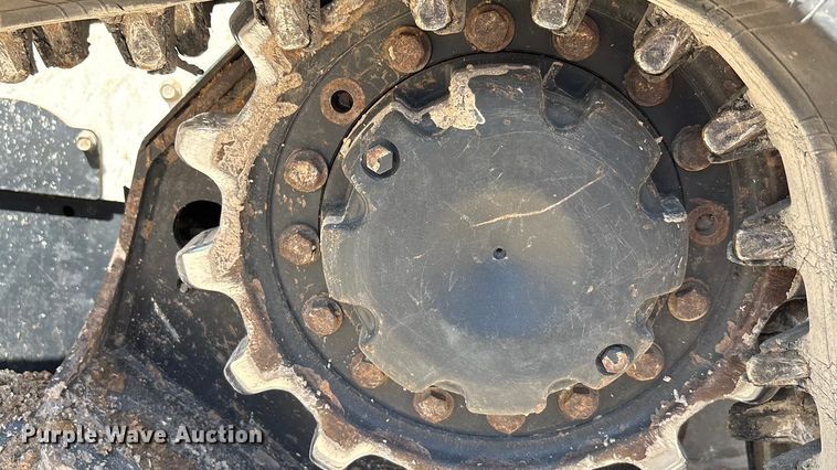 image for item EU0081 2019 Bobcat T650 tracked skid steer loader