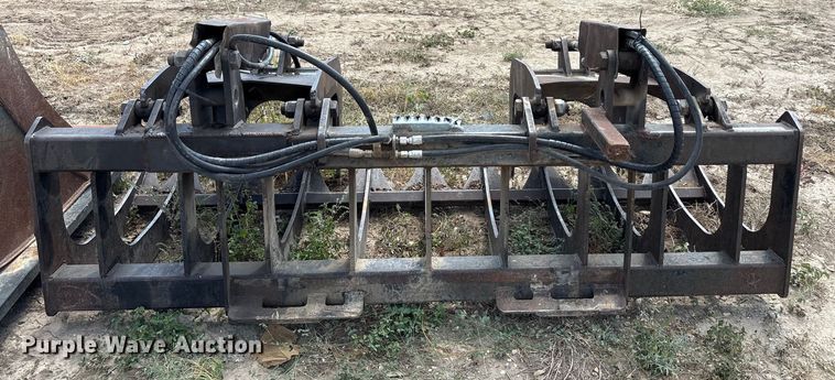 image for item EU0082 Skid steer grapple bucket