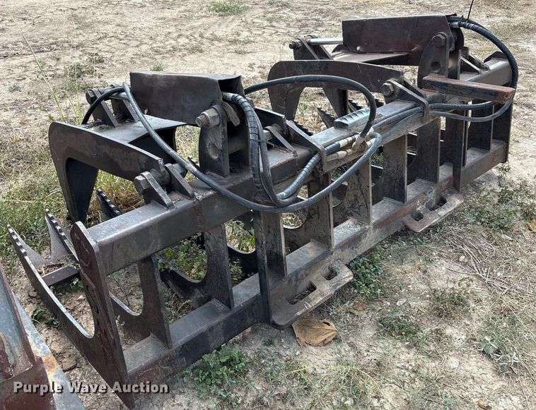 image for item EU0082 Skid steer grapple bucket