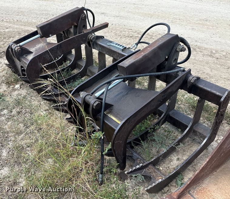 image for item EU0082 Skid steer grapple bucket