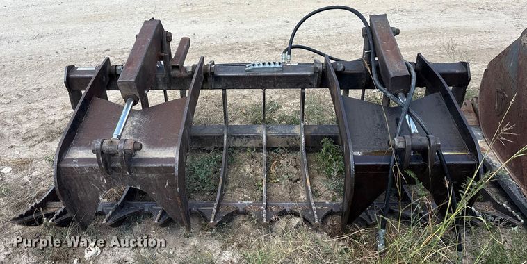 image for item EU0082 Skid steer grapple bucket