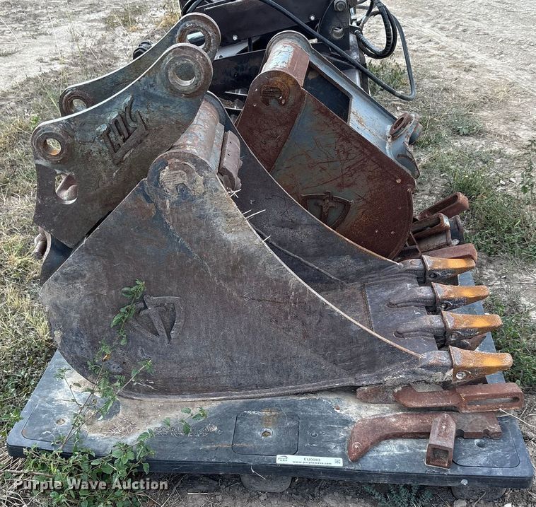 image for item EU0083 (2) excavator buckets