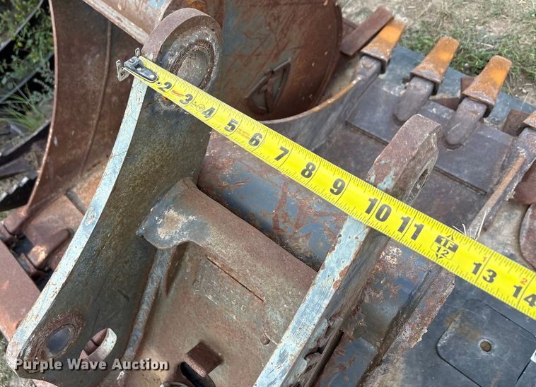 image for item EU0083 (2) excavator buckets