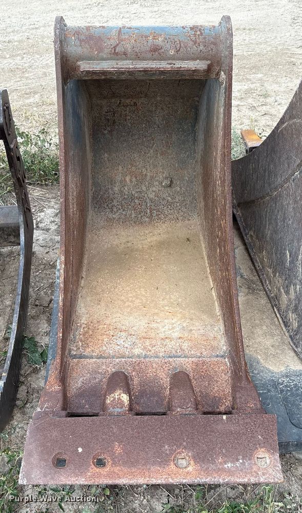 image for item EU0083 (2) excavator buckets