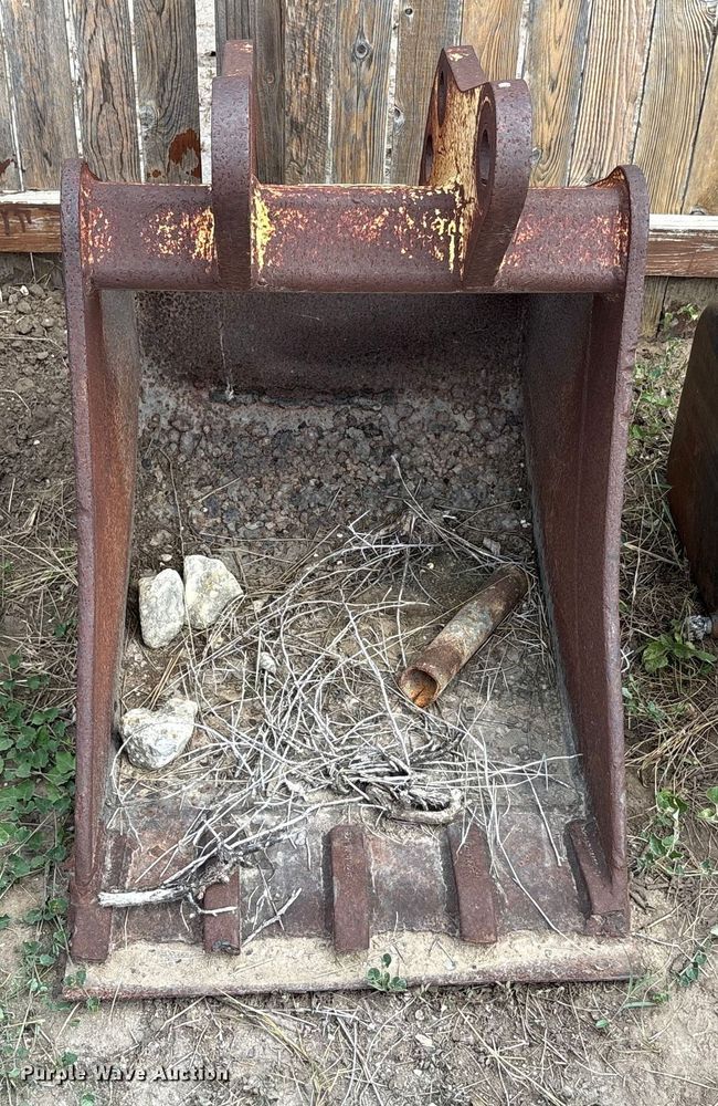 image for item EU0087 2004 Woods excavator bucket