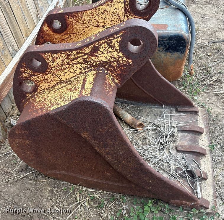 image for item EU0087 2004 Woods excavator bucket