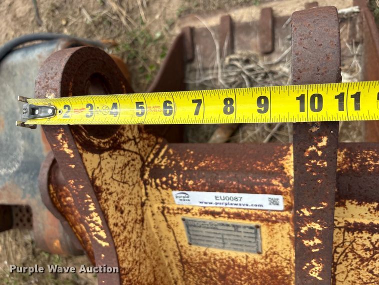 image for item EU0087 2004 Woods excavator bucket