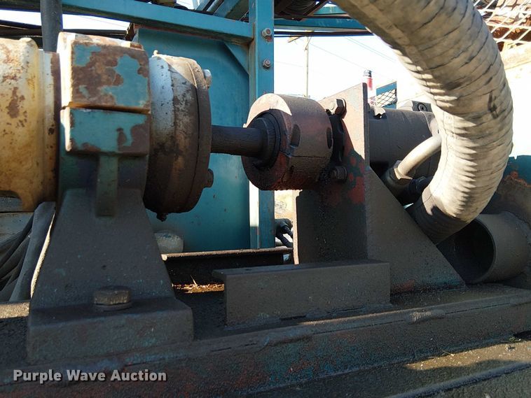 image for item EU2507 1995 International 4700 drilling rig truck