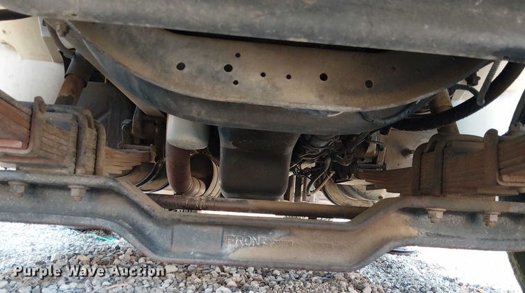 image for item EU2507 1995 International 4700 drilling rig truck