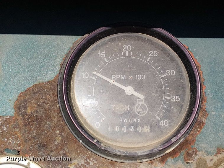 image for item EU2507 1995 International 4700 drilling rig truck