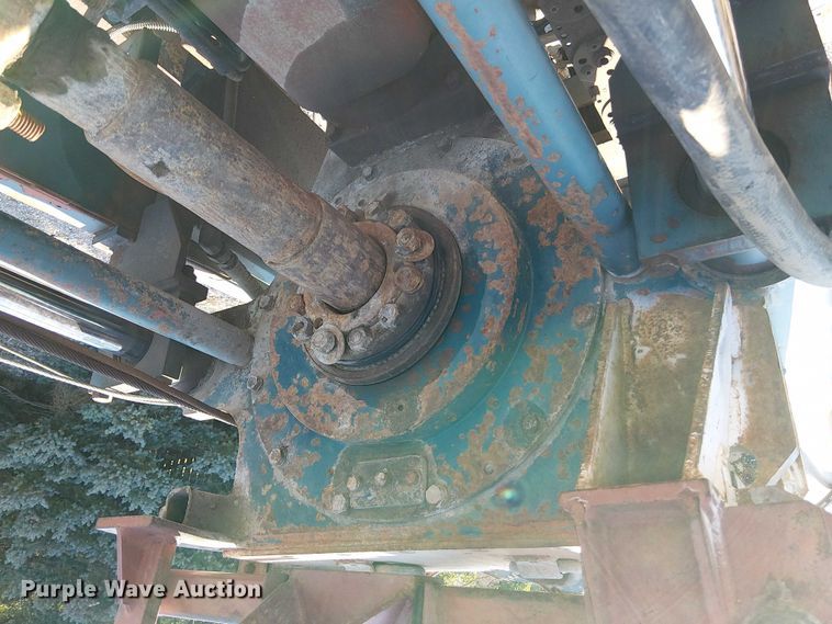 image for item EU2507 1995 International 4700 drilling rig truck