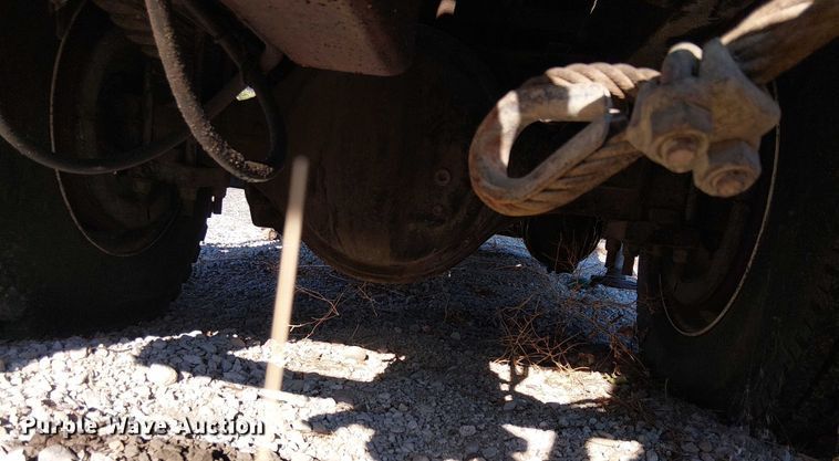 image for item EU2507 1995 International 4700 drilling rig truck