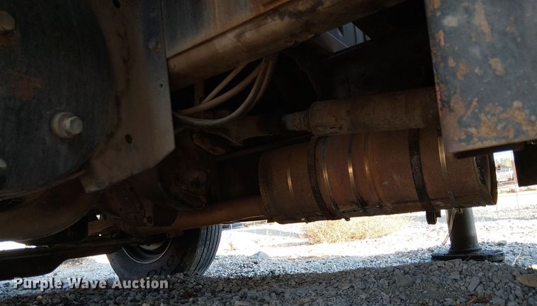 image for item EU2507 1995 International 4700 drilling rig truck