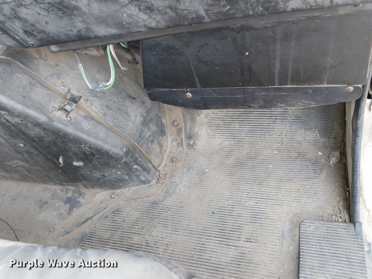 image for item EU2507 1995 International 4700 drilling rig truck