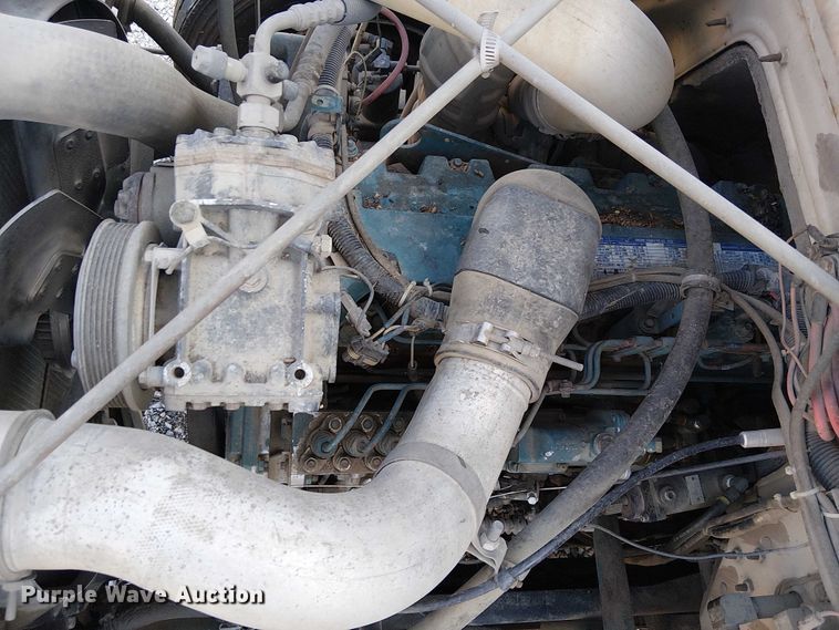 image for item EU2507 1995 International 4700 drilling rig truck