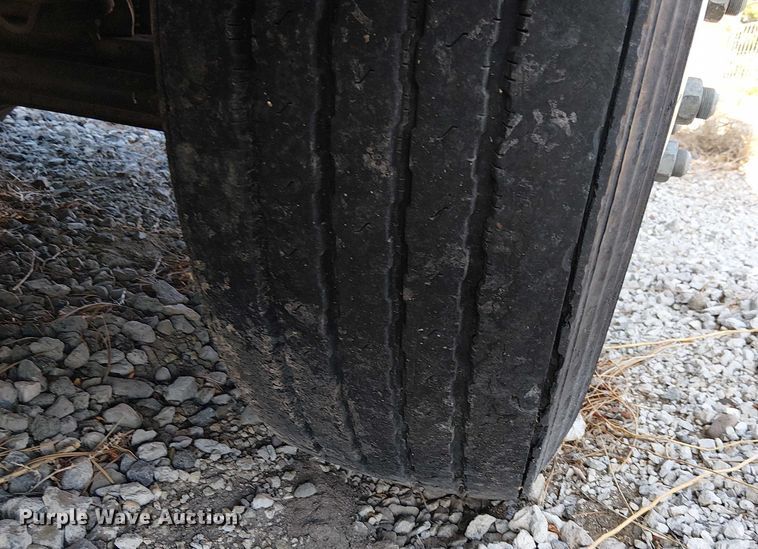 image for item EU2507 1995 International 4700 drilling rig truck