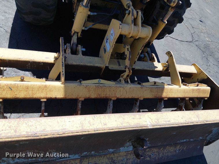 image for item EU2514 2006 John Deere 210LE landscape tractor