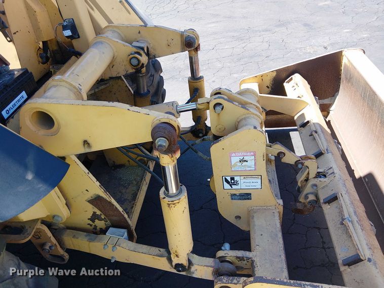 image for item EU2514 2006 John Deere 210LE landscape tractor