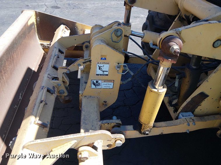 image for item EU2514 2006 John Deere 210LE landscape tractor