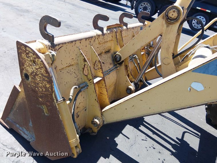 image for item EU2514 2006 John Deere 210LE landscape tractor