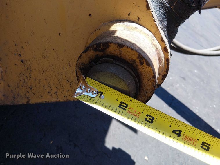 image for item EU2514 2006 John Deere 210LE landscape tractor