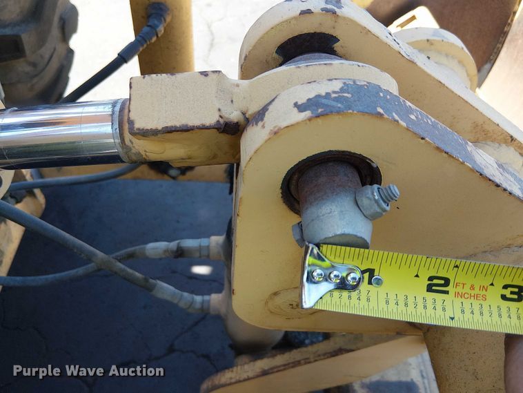 image for item EU2514 2006 John Deere 210LE landscape tractor