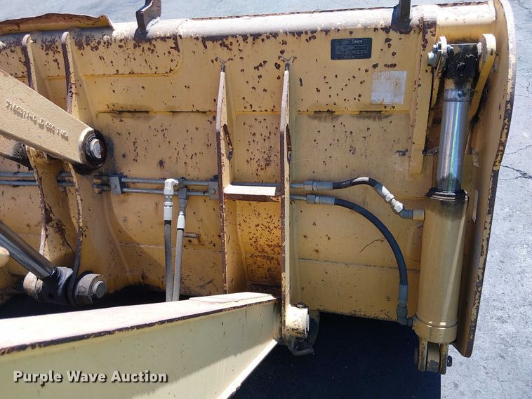 image for item EU2514 2006 John Deere 210LE landscape tractor