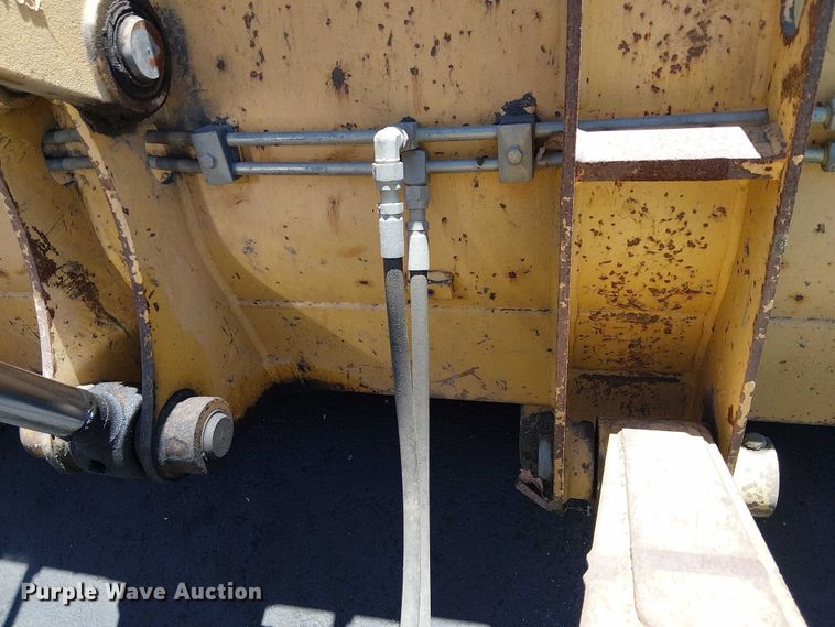 image for item EU2514 2006 John Deere 210LE landscape tractor