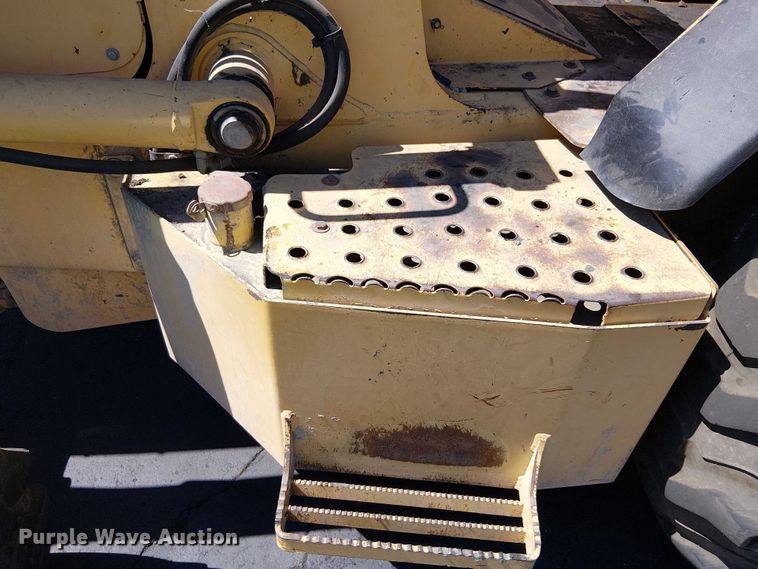 image for item EU2514 2006 John Deere 210LE landscape tractor