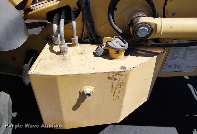 image for item EU2514 2006 John Deere 210LE landscape tractor