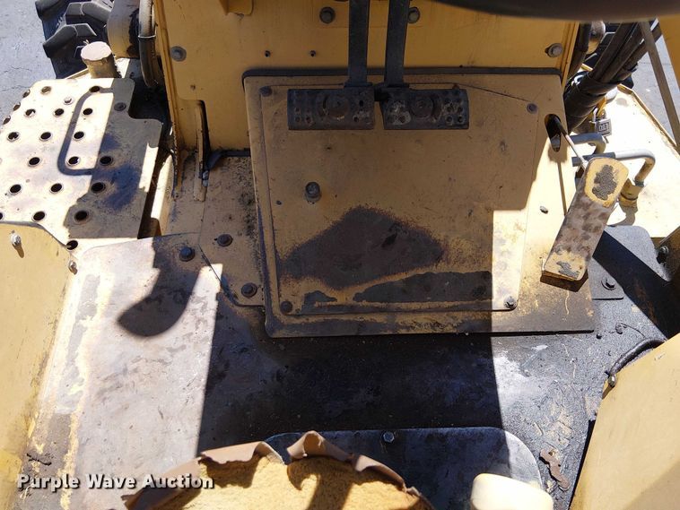 image for item EU2514 2006 John Deere 210LE landscape tractor