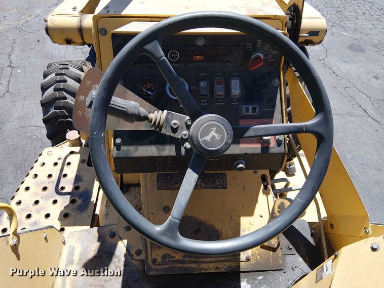 image for item EU2514 2006 John Deere 210LE landscape tractor