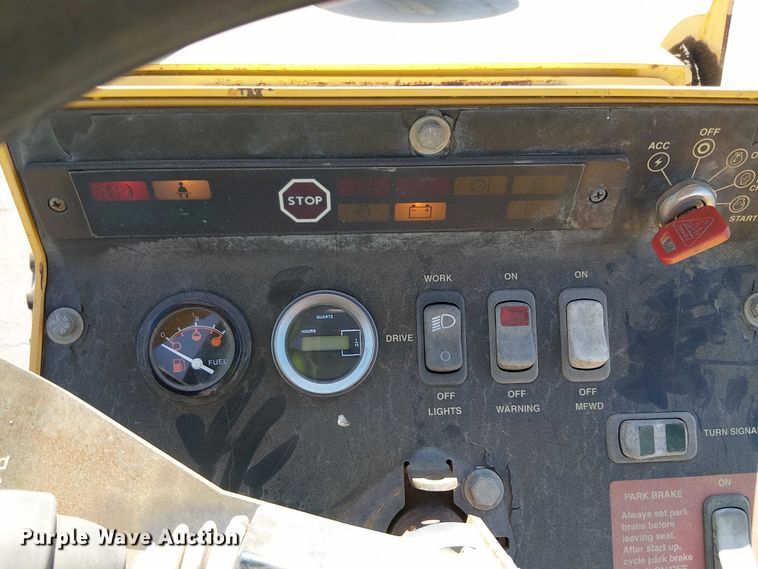 image for item EU2514 2006 John Deere 210LE landscape tractor