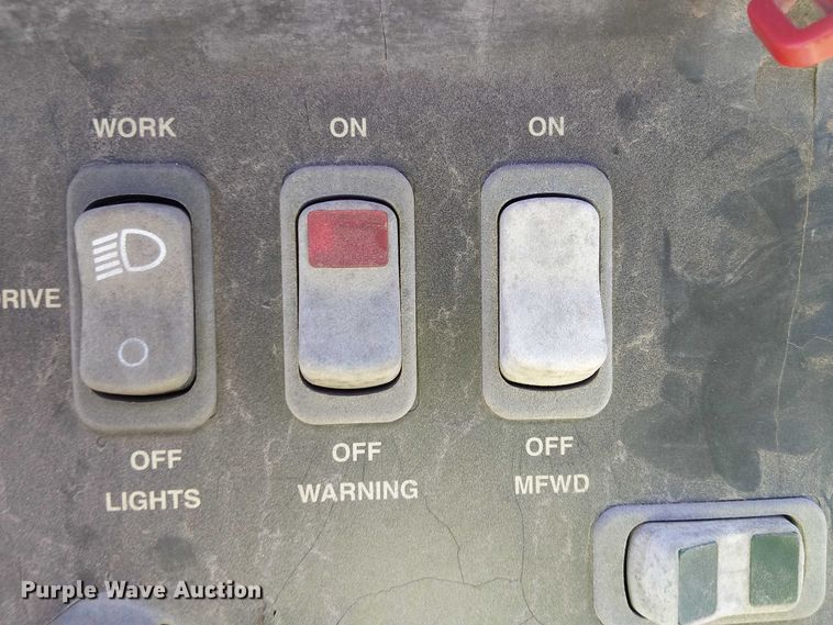 image for item EU2514 2006 John Deere 210LE landscape tractor