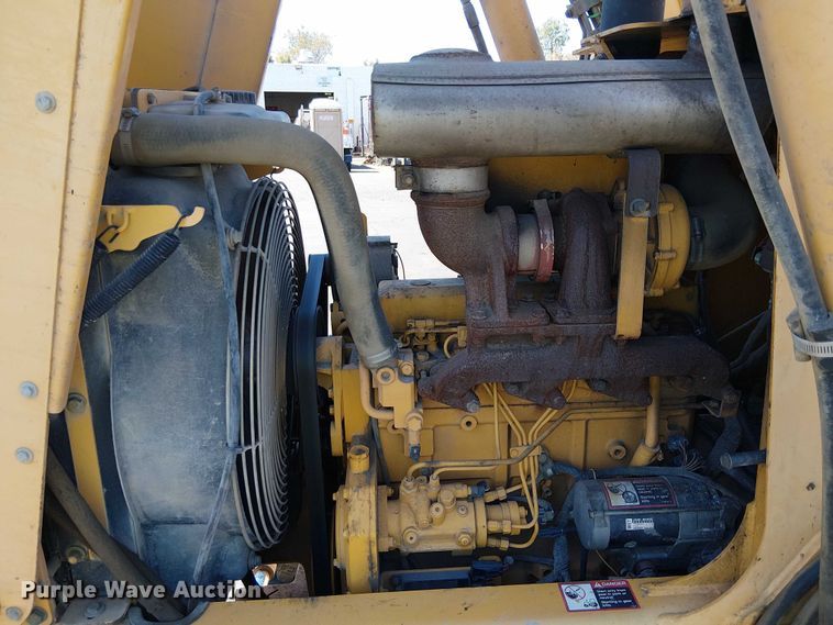 image for item EU2514 2006 John Deere 210LE landscape tractor