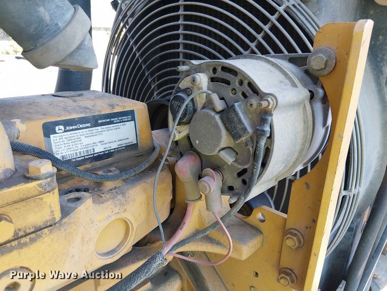 image for item EU2514 2006 John Deere 210LE landscape tractor