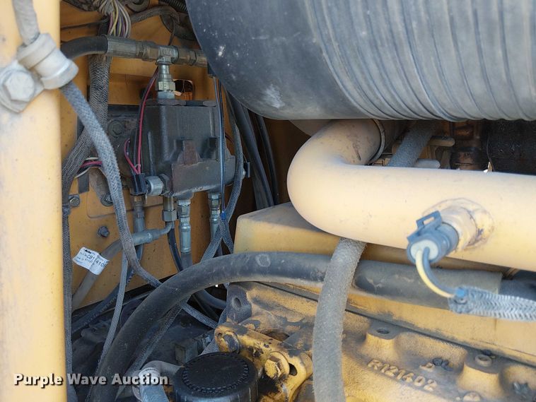 image for item EU2514 2006 John Deere 210LE landscape tractor