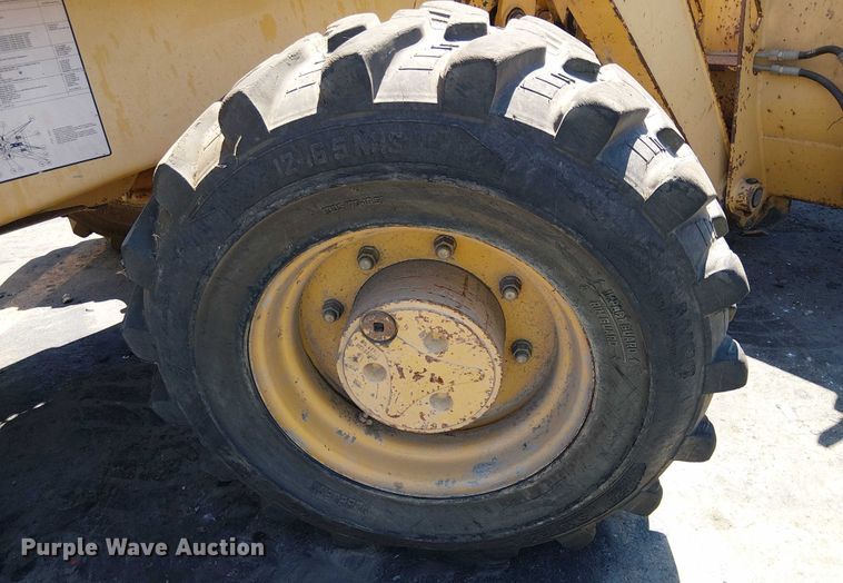 image for item EU2514 2006 John Deere 210LE landscape tractor