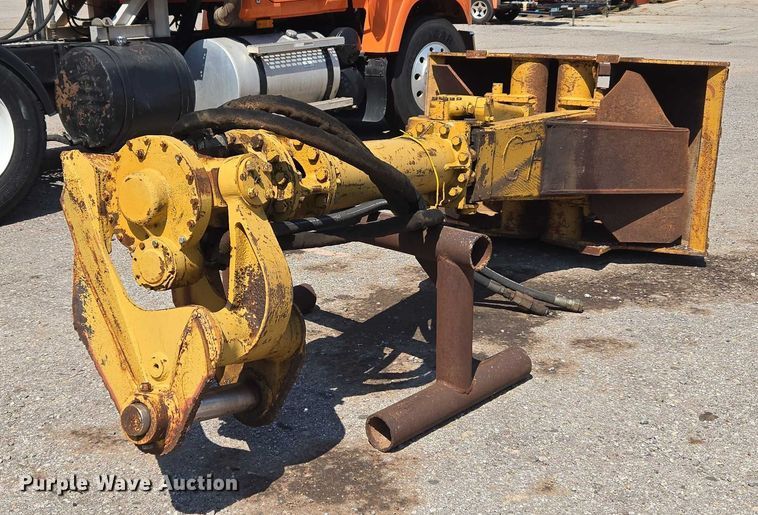 image for item EU3690 Caterpillar excavator bucket