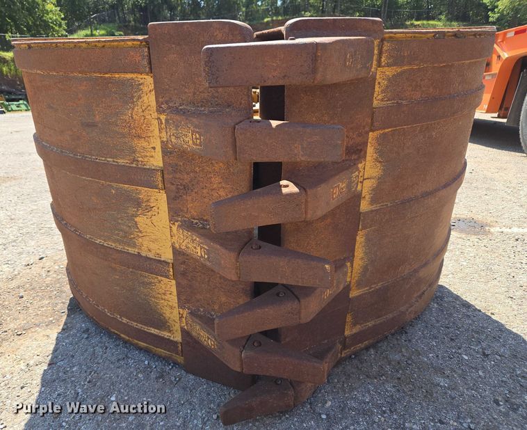 image for item EU3690 Caterpillar excavator bucket