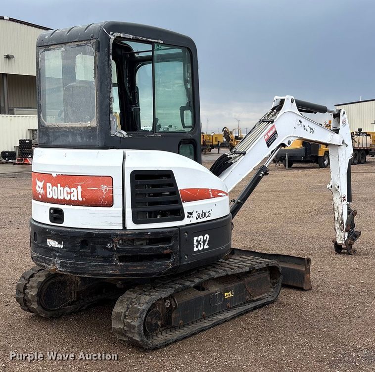 EXCAVADORA 2015 BOBCAT E32