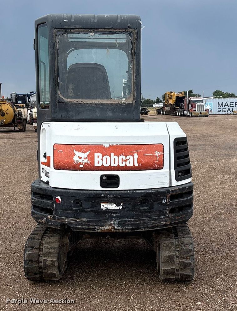 image for item EU4616 2015 Bobcat E32 mini excavator