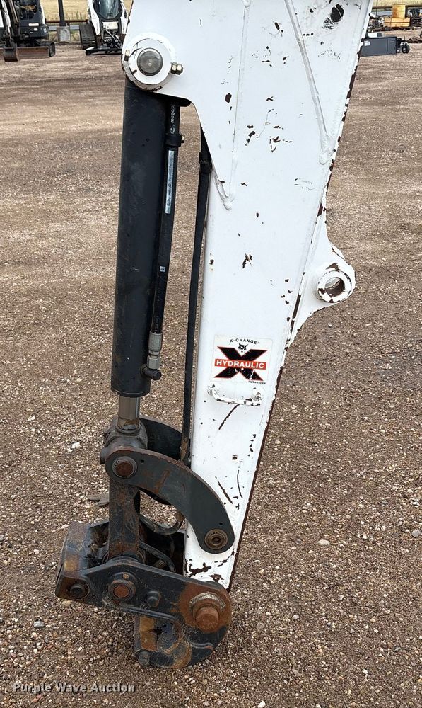 image for item EU4616 2015 Bobcat E32 mini excavator