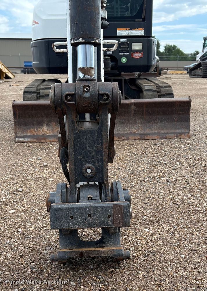 image for item EU4616 2015 Bobcat E32 mini excavator