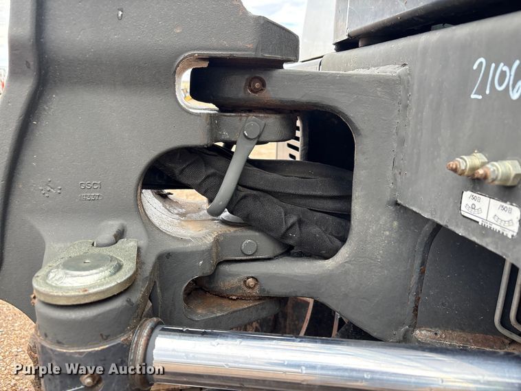 image for item EU4616 2015 Bobcat E32 mini excavator