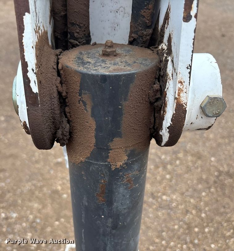 image for item EU4616 2015 Bobcat E32 mini excavator