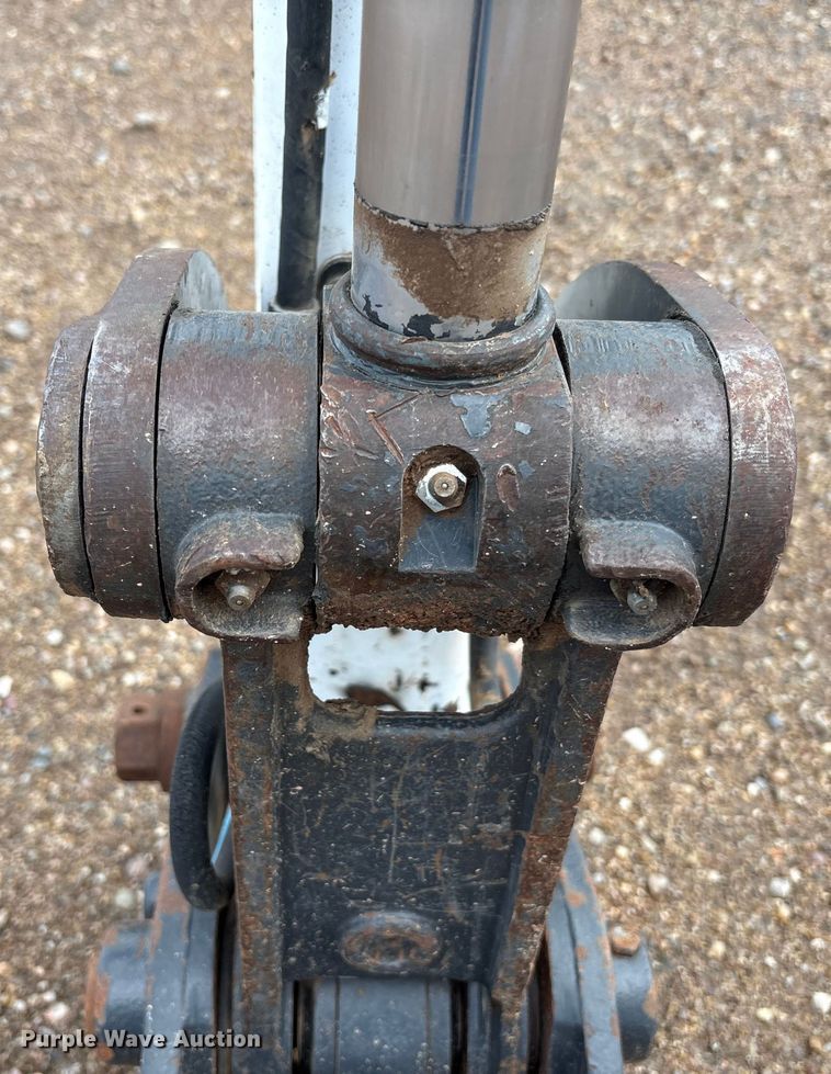 image for item EU4616 2015 Bobcat E32 mini excavator