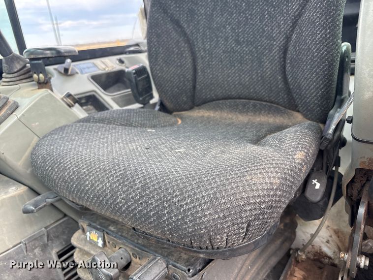 image for item EU4616 2015 Bobcat E32 mini excavator